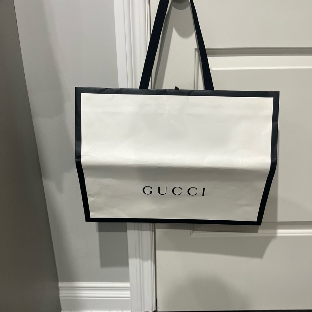 Gucci shopping bag